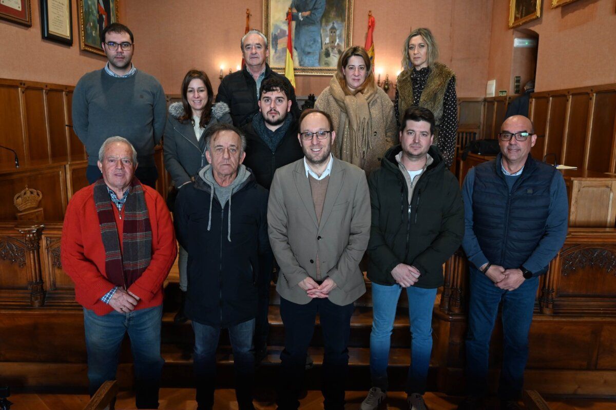 Grupo de personas en la entrega de premios Carnaval del Toro 2026 en Ciudad Rodrigo