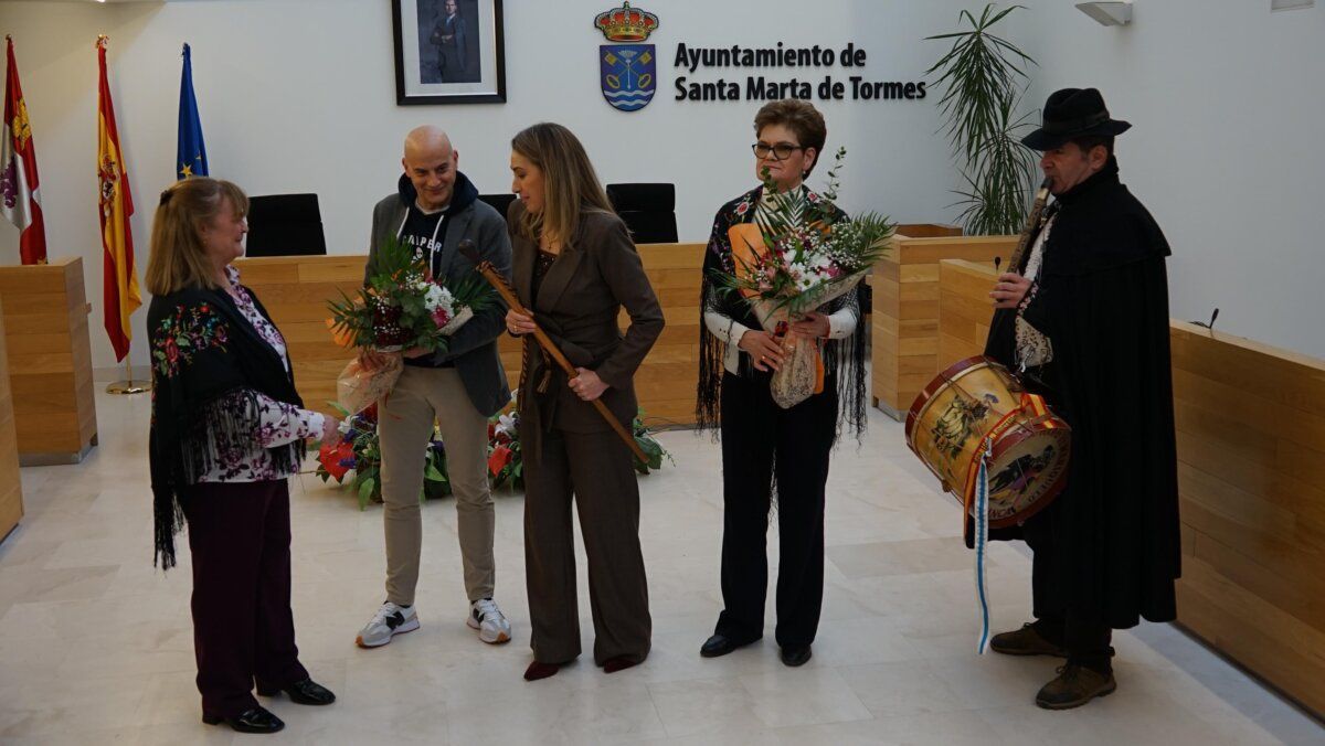 Entrega del bastón de mando en el Ayuntamiento de Santa Marta de Tormes