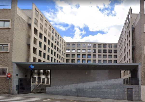 Entrada del Centro de Salud Miguel Armujo Moreno en Salamanca