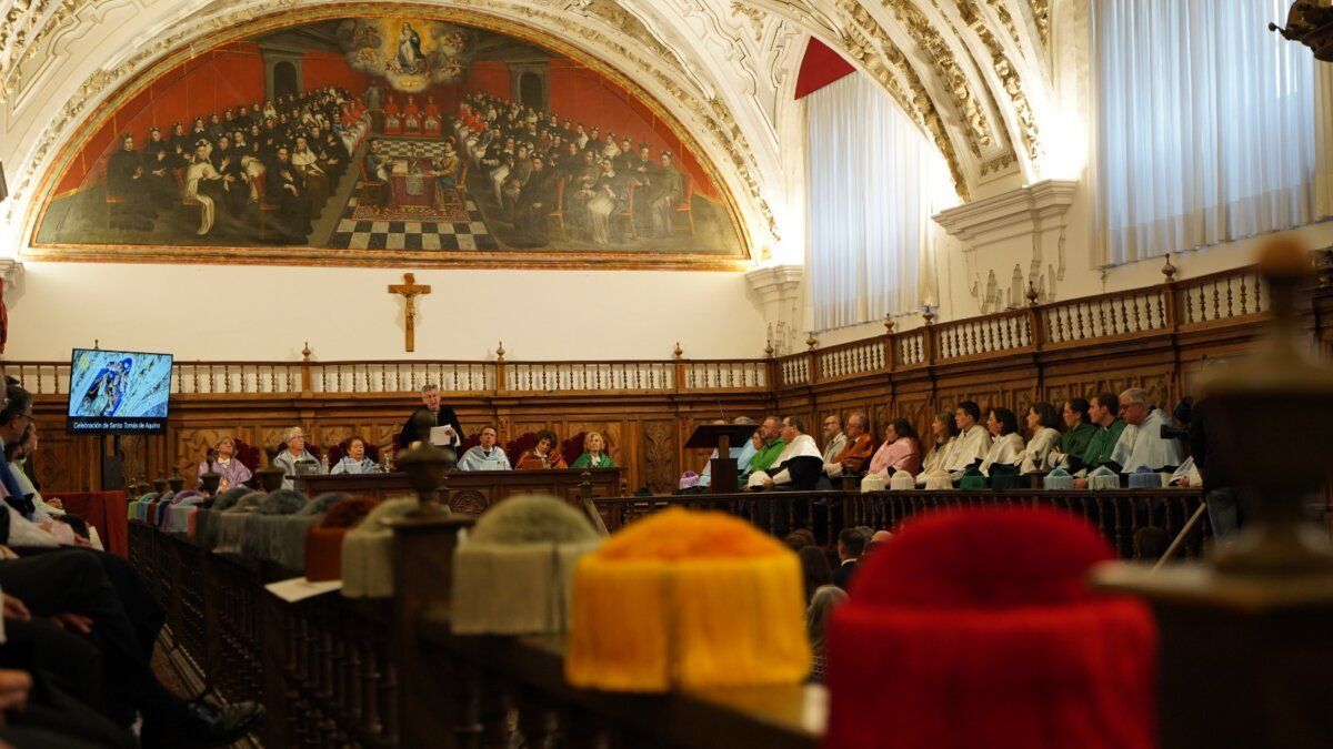 Ceremonia de conmemoración de Santo Tomás de Aquino en la universidad