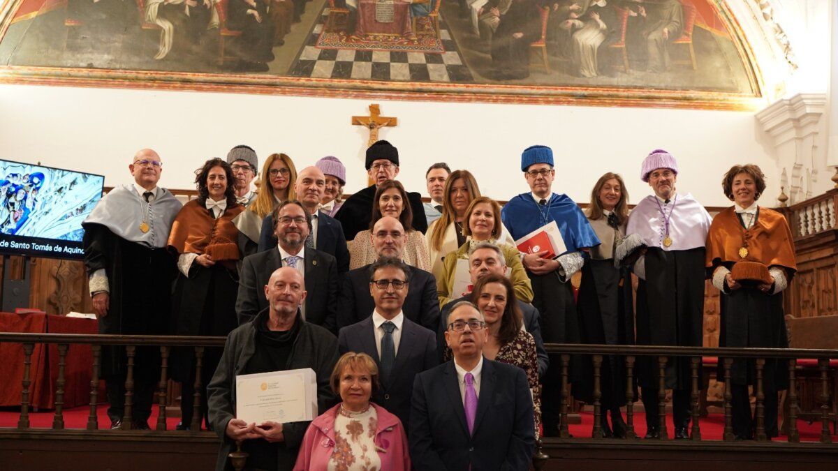 Acto de conmemoración de Santo Tomás de Aquino con estudiantes y profesores