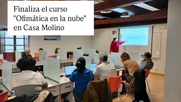 Participantes en curso de ofimática en la nube en Casa Molino