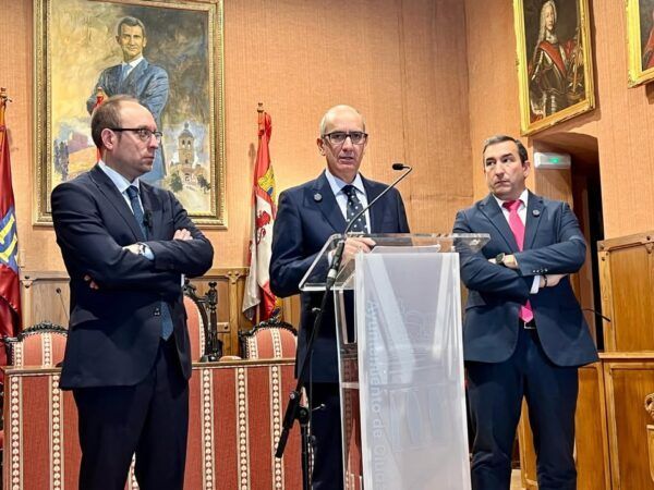 Reunión sobre inversión en desarrollo rural en Salamanca con funcionarios