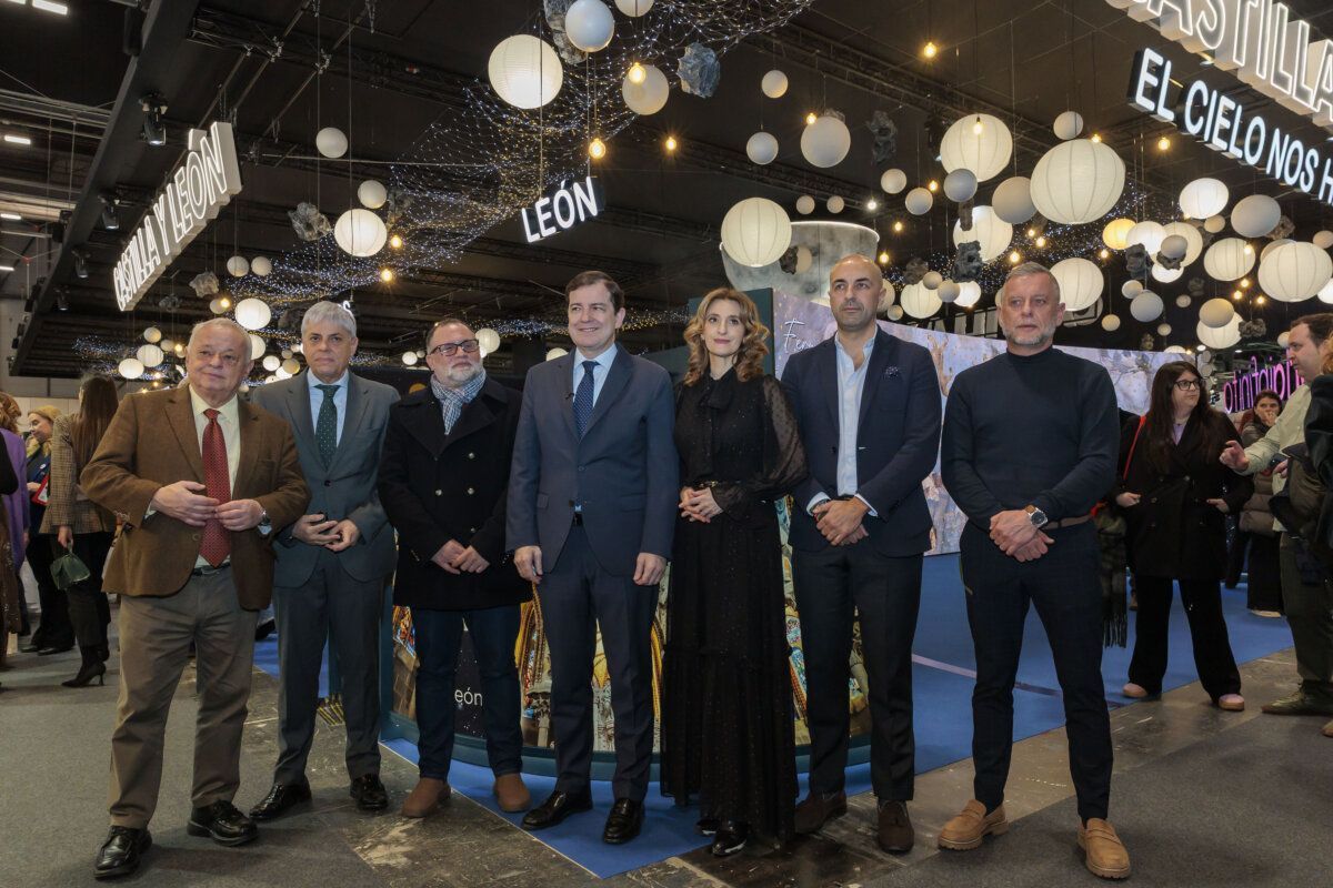 Alfonso Fernández Mañueco en el stand de Castilla y León en FITUR 2026