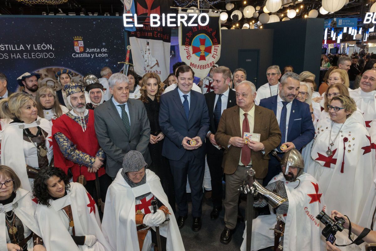 Alfonso Fernández Mañueco en el stand de Castilla y León en FITUR 2026