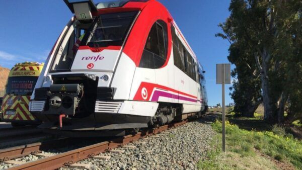 Tren de FEVE en la línea Cartagena–Los Nietos tras un accidente