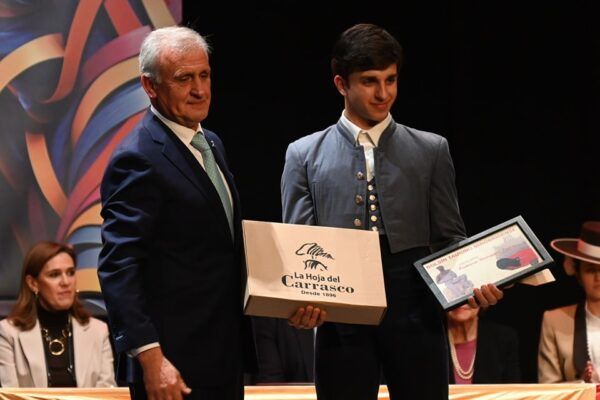 Entrega de premio en el Bolsin Taurino Mirobrigense en Ciudad Rodrigo