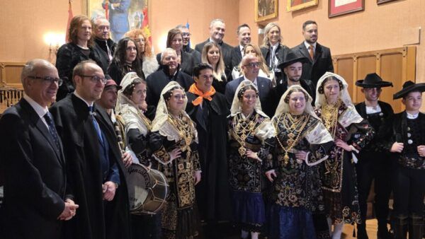 Grupo de personas en el Carnaval del Toro en Ciudad Rodrigo