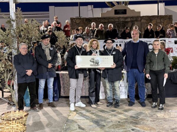 Celebración de la Fiesta del Cerdo Ibérico en Guijuelo con asistentes