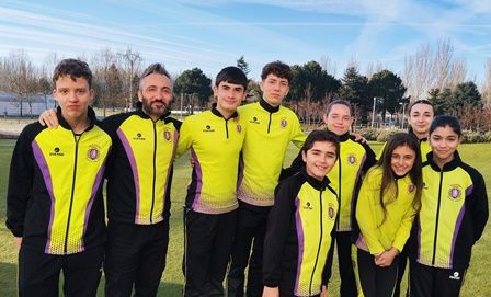 Grupo de atletas de Peñaranda en la Final de Juegos Escolares en Salamanca
