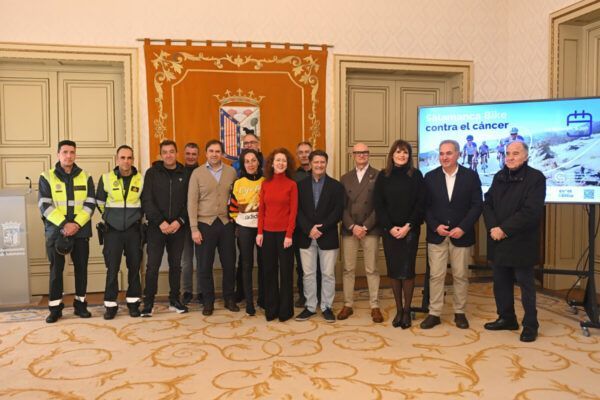 Presentación de la I Marcha Cicloturista en el Ayuntamiento de Salamanca