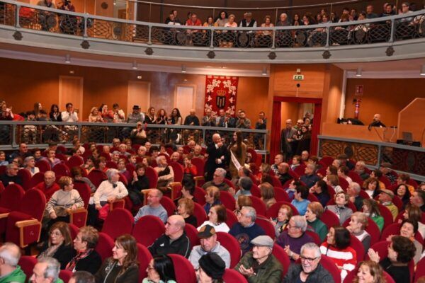Beatriz Bernal en el Teatro Nuevo durante el pregón de la Puerta del Desencierro
