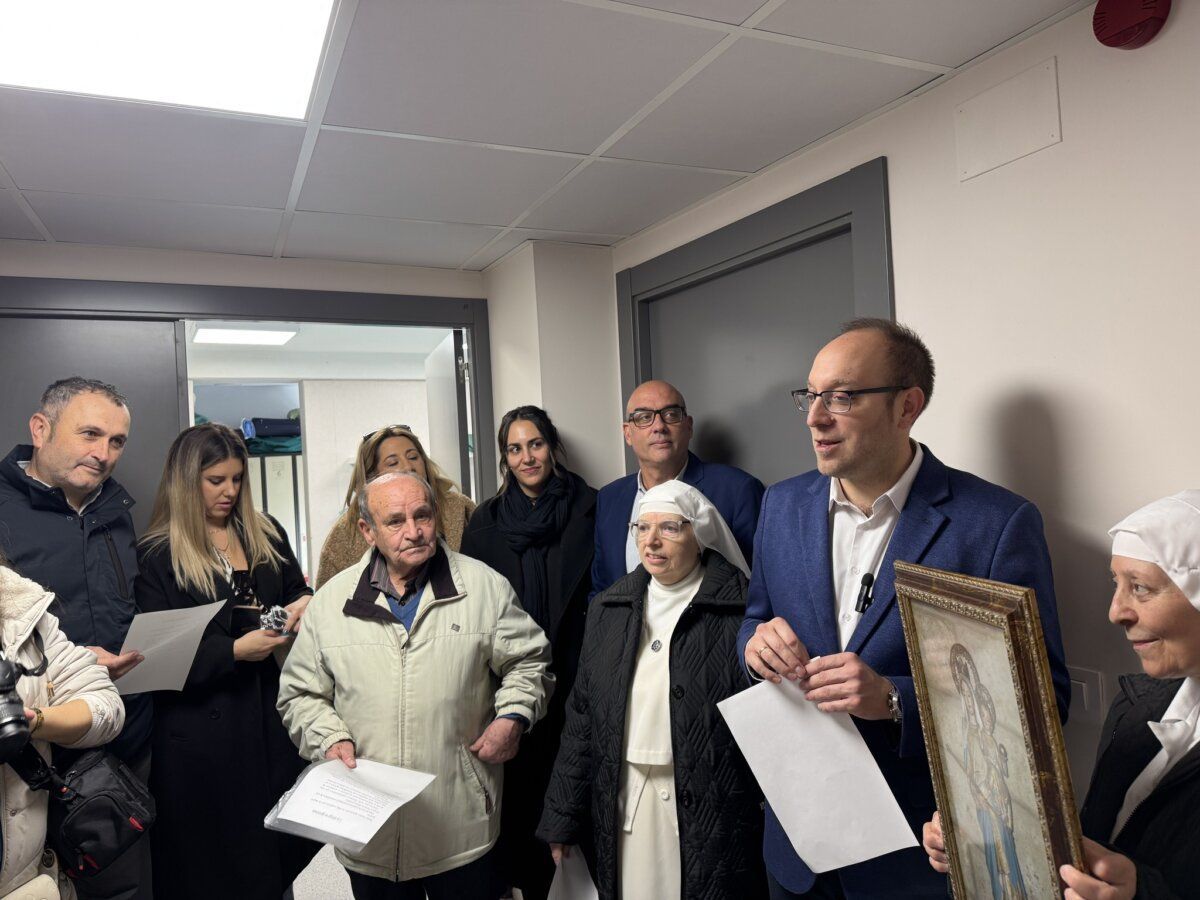Grupo de personas en la presentación de la Virgen de la Salud en Ciudad Rodrigo