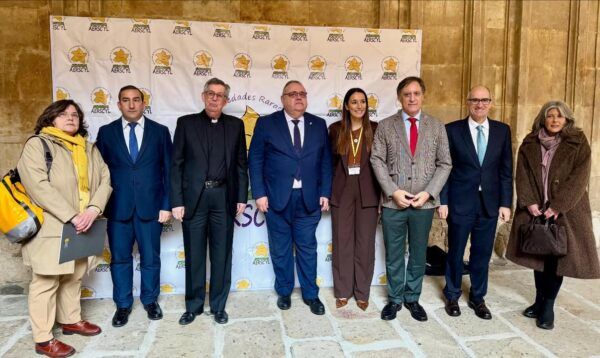 Grupo de personas en el Congreso sobre enfermedades raras en Salamanca