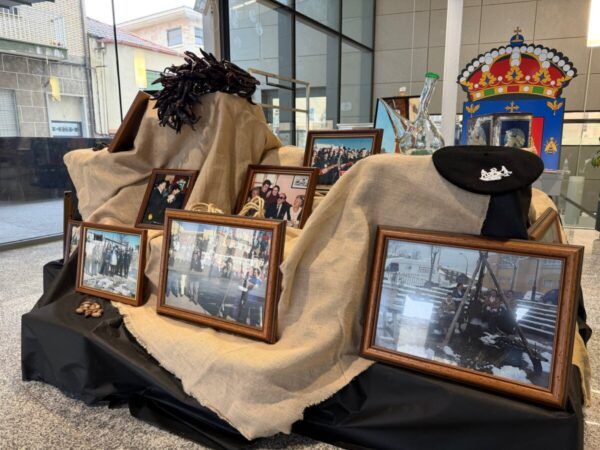 Exposición con fotografías y objetos en el Ayuntamiento de Guijuelo