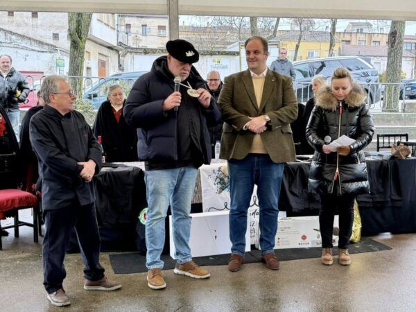 Inauguración del XL Programa de las Matanzas en Guijuelo con autoridades y asistentes