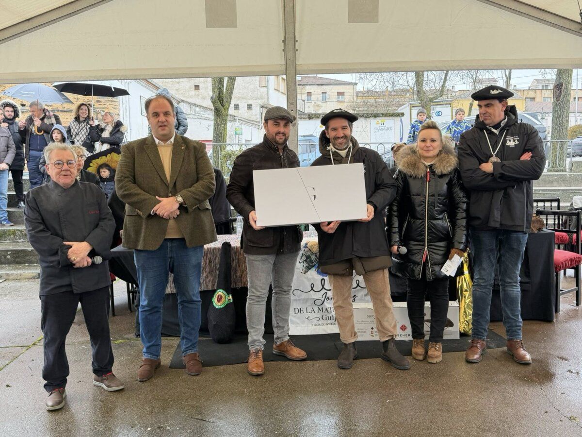 Inauguración del XL Programa de las Matanzas en Guijuelo con autoridades y homenajeados.
