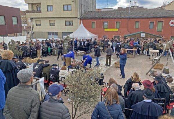Celebración de la matanza en Guijuelo con gran afluencia de público.