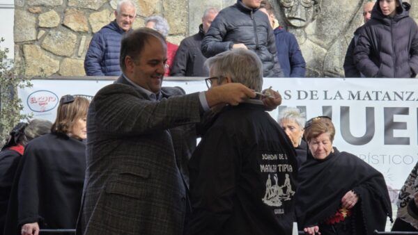 Ceremonia de entrega de distinciones en la Matanza de Carnaval en Guijuelo