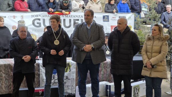Celebración de la Matanza de Carnaval en Guijuelo con participantes y asistentes.