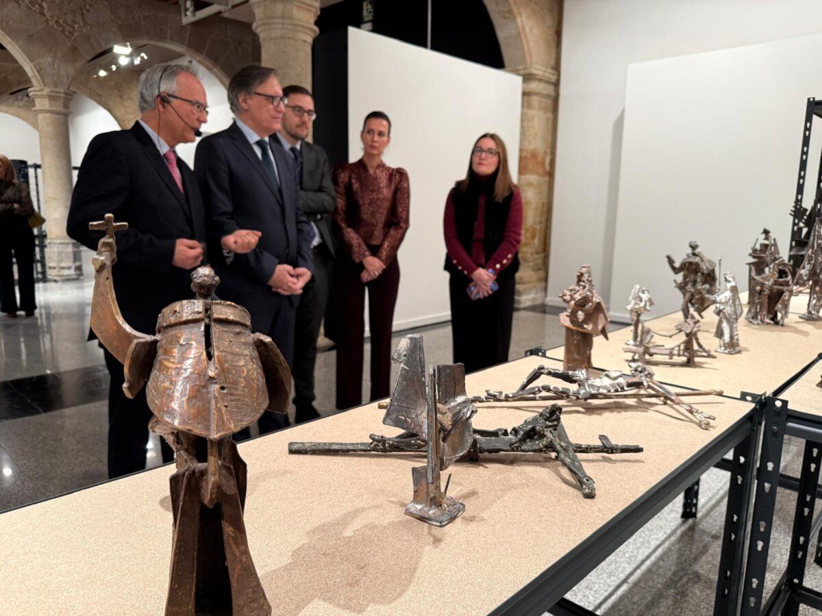 Esculturas de Venancio Blanco en la Sala de Exposiciones de Santo Domingo