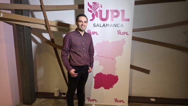 Miembro de UPL en evento sobre autonomía de la Región Leonesa