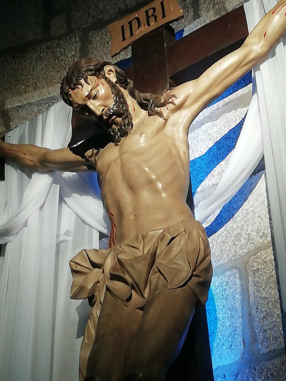 Escultura del Cristo del Amparo en la iglesia de San Juan Bautista de Béjar
