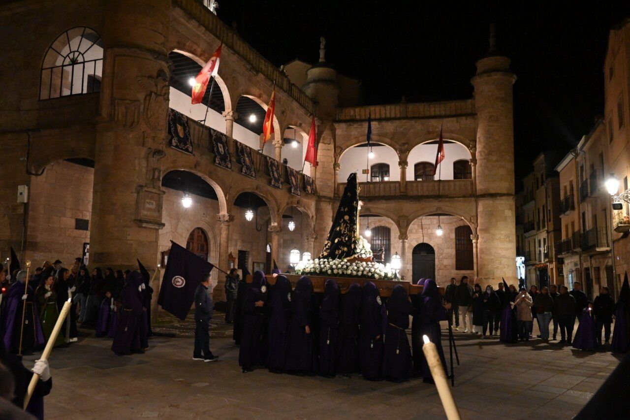 Procesión de la Virgen Dolorosa en Ciudad Rodrigo durante la Semana Santa