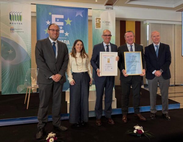 Entrega de premio internacional EFQM a REGTSA por excelencia en gestión