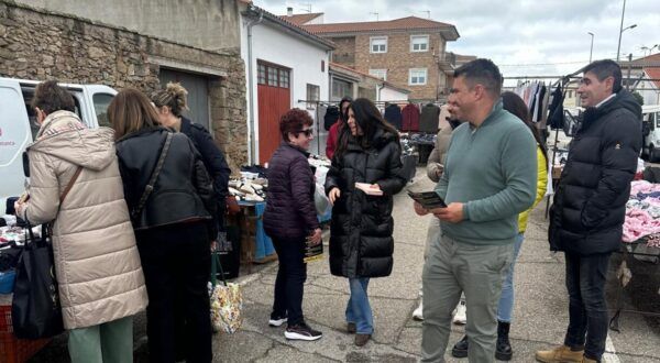 Chabela de la Torre presenta propuestas en Vitigudino