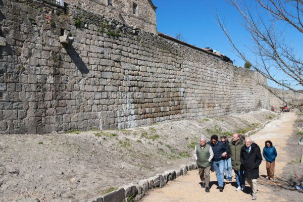 Visita a la muralla de Ledesma tras su restauración