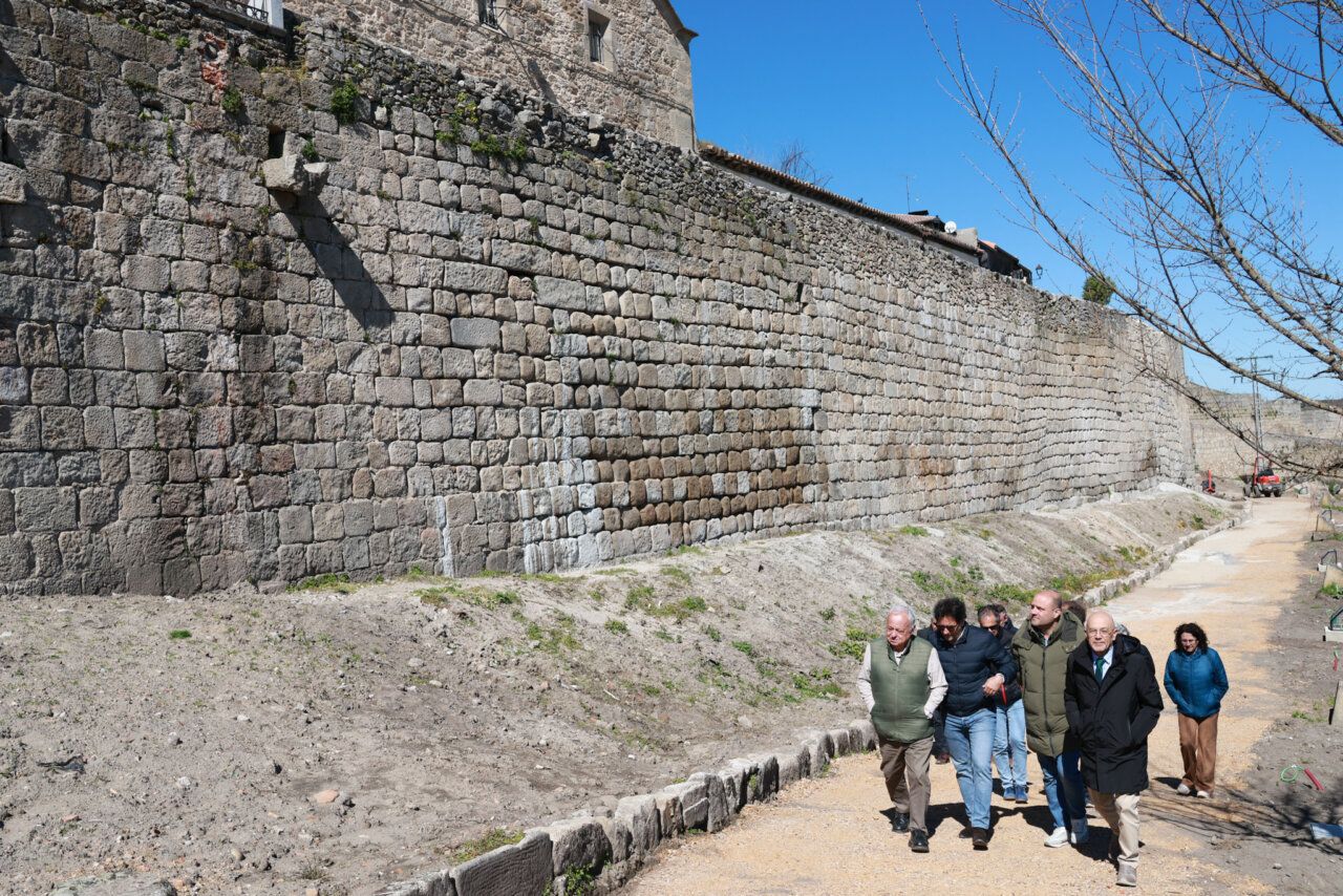 Visita a la muralla de Ledesma tras su restauración