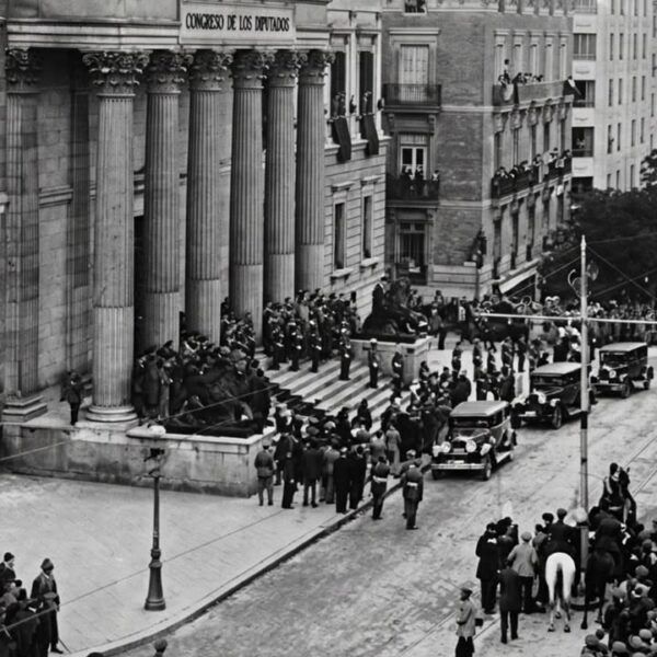 Vista del Congreso de los Diputados durante un evento histórico en la Segunda República Española.