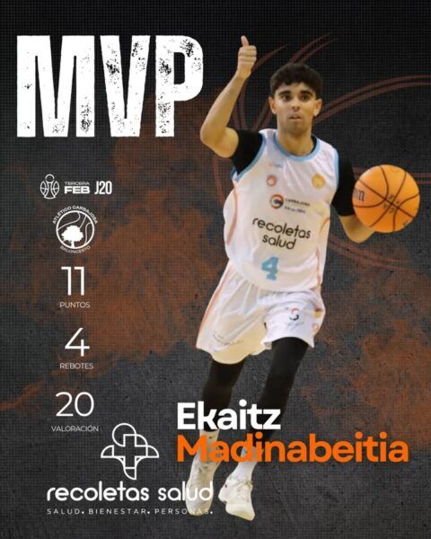 Ekaitz Madinabeitia en acción durante un partido de baloncesto