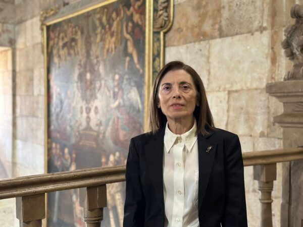 Ana María Andaluz Romanillos en una entrevista sobre filosofía crítica de Kant