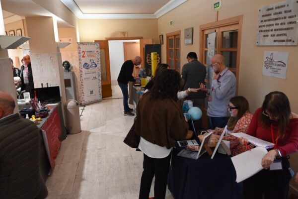 Inauguración del I Congreso Sanitario en Ciudad Rodrigo con profesionales del sector.