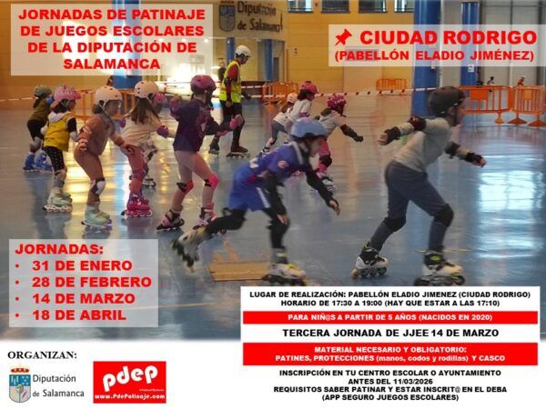 Niños patinando en el Pabellón Eladio Jiménez durante jornadas escolares.