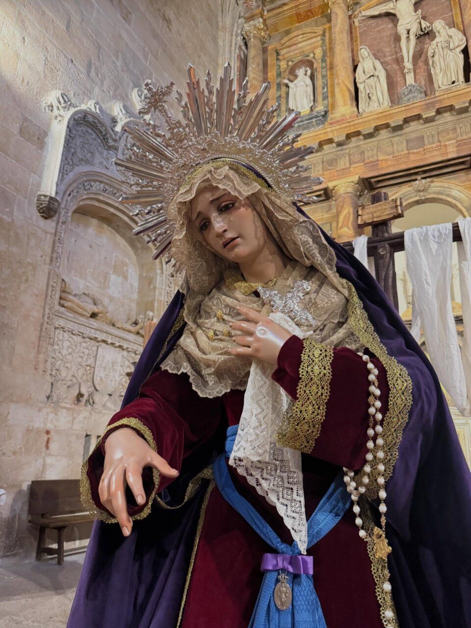 Imagen de María Santísima de Gracia y Amparo en la iglesia de San Benito