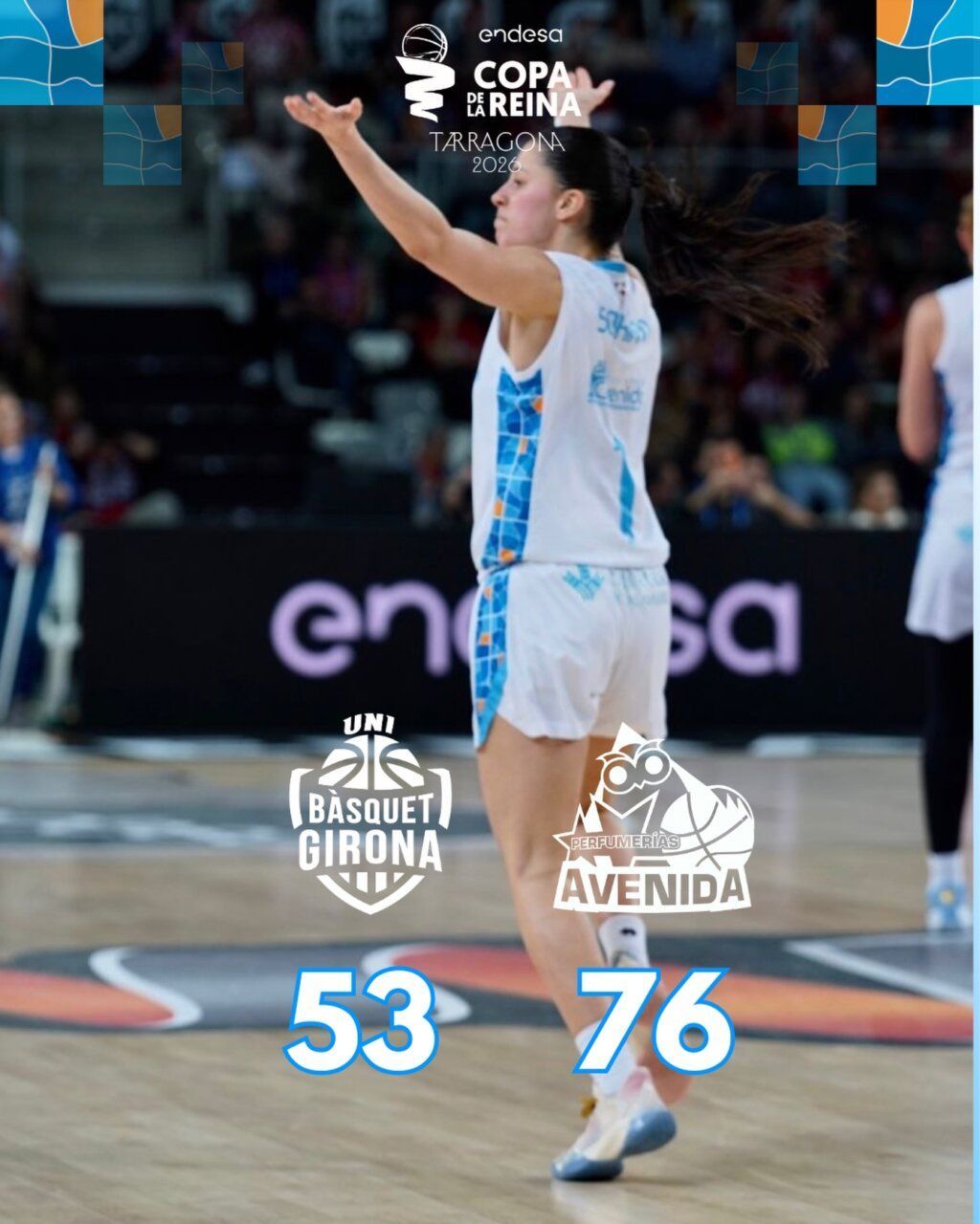 Jugadora de Perfumerías Avenida celebrando en la Copa de la Reina