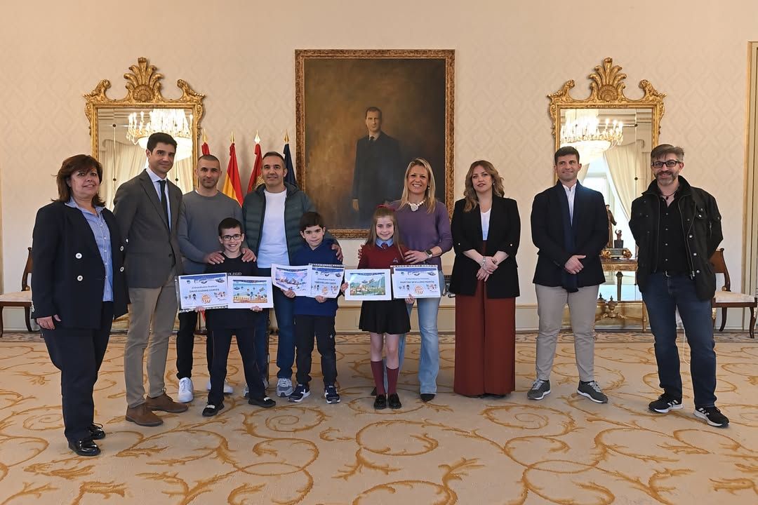 Premiación de escolares en el Concurso Internacional de Dibujo Infantil en Salamanca