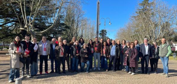 Grupo de miembros del PSOE Ciudad Rodrigo en un evento electoral