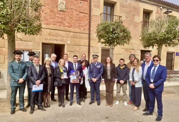 Ceremonia de reconocimiento a Doña Jonás Giménez en La Vellés