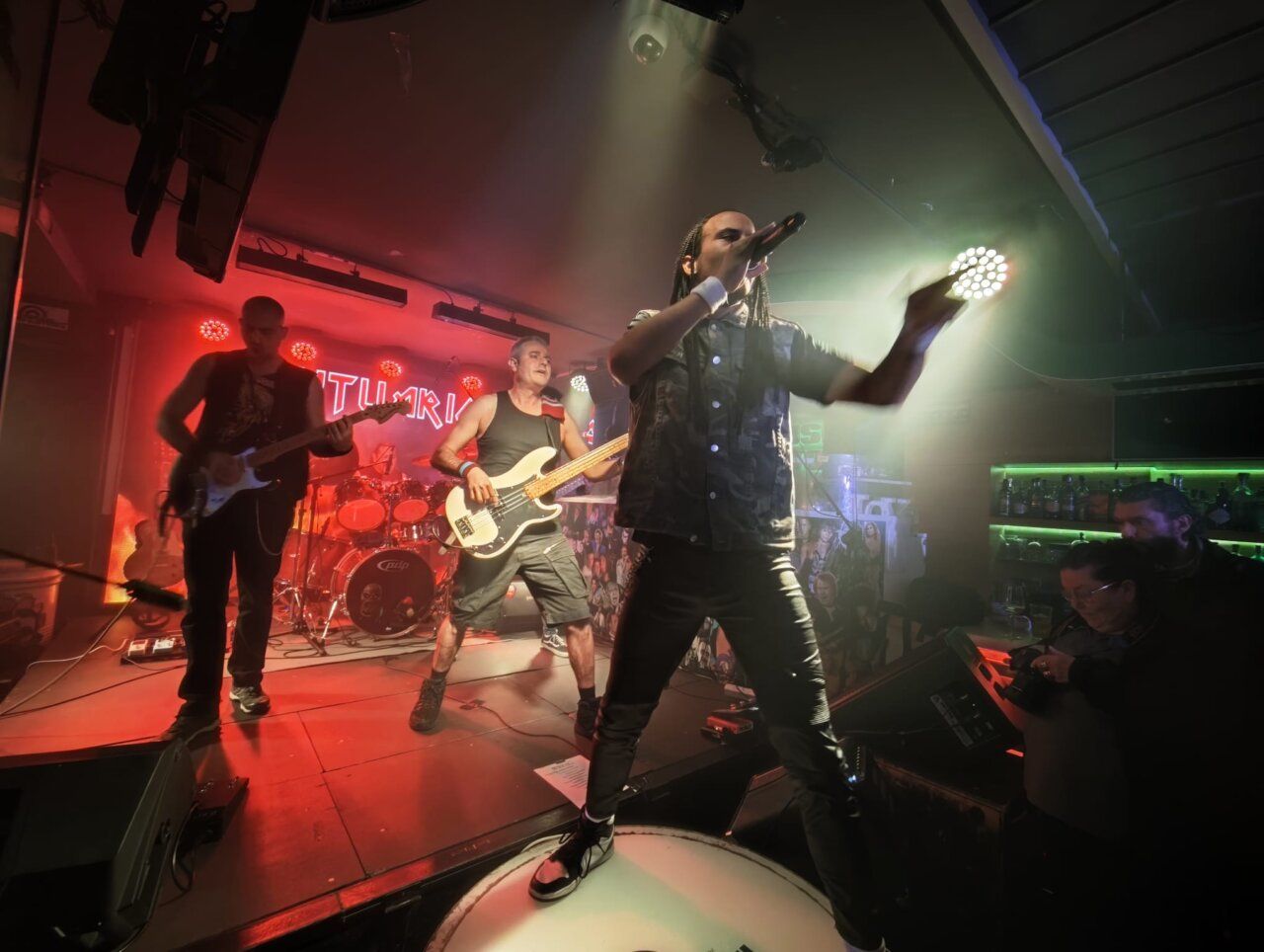 Concierto de tributo a Iron Maiden en la sala Music Factory