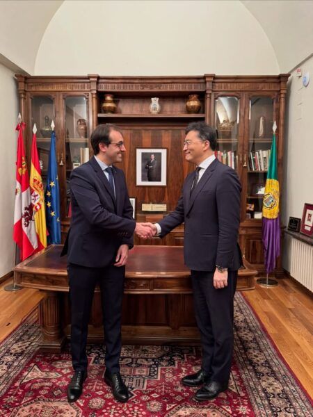 Encuentro entre autoridades de Salamanca y embajador japonés