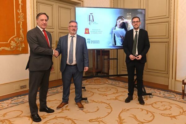 Presentación de convenio sobre enseñanza del español en Salamanca