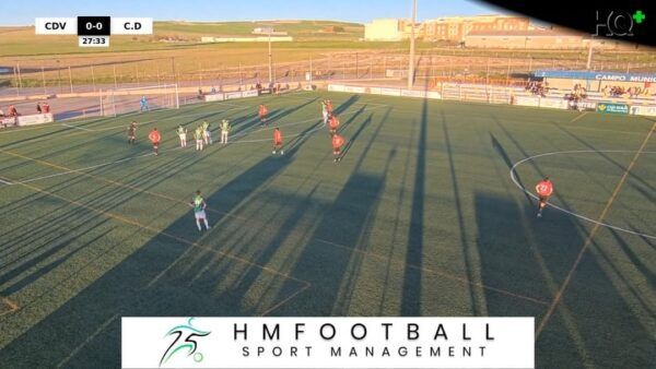 Jugadores del Club Deportivo Villares de la Reina en un partido de fútbol