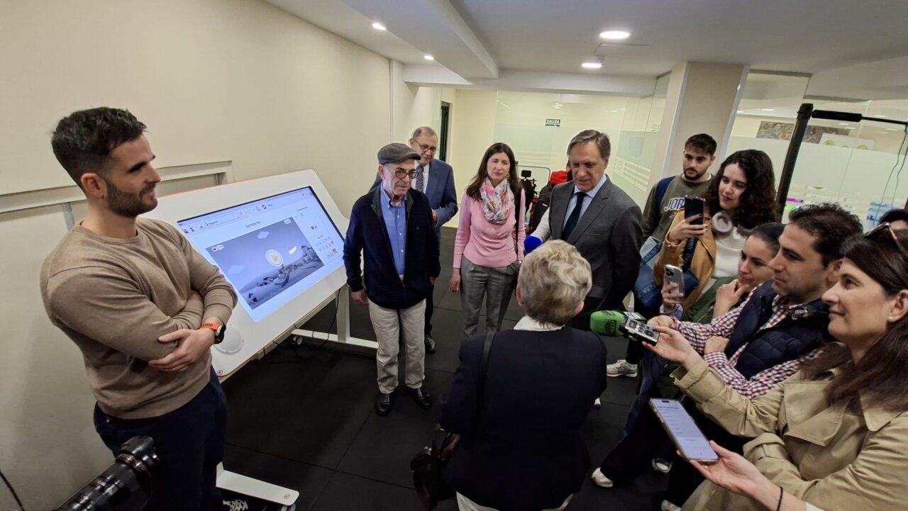 Presentación del sistema interactivo Myro en Aspace Salamanca