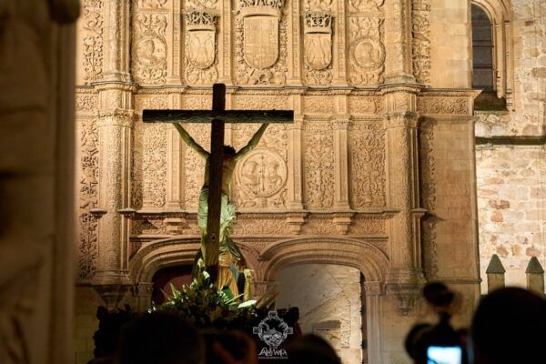Imagen de la Hermandad Universitaria en Martes Santo en Salamanca