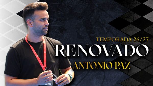 Antonio Paz en su rol como director deportivo de Unionistas CF