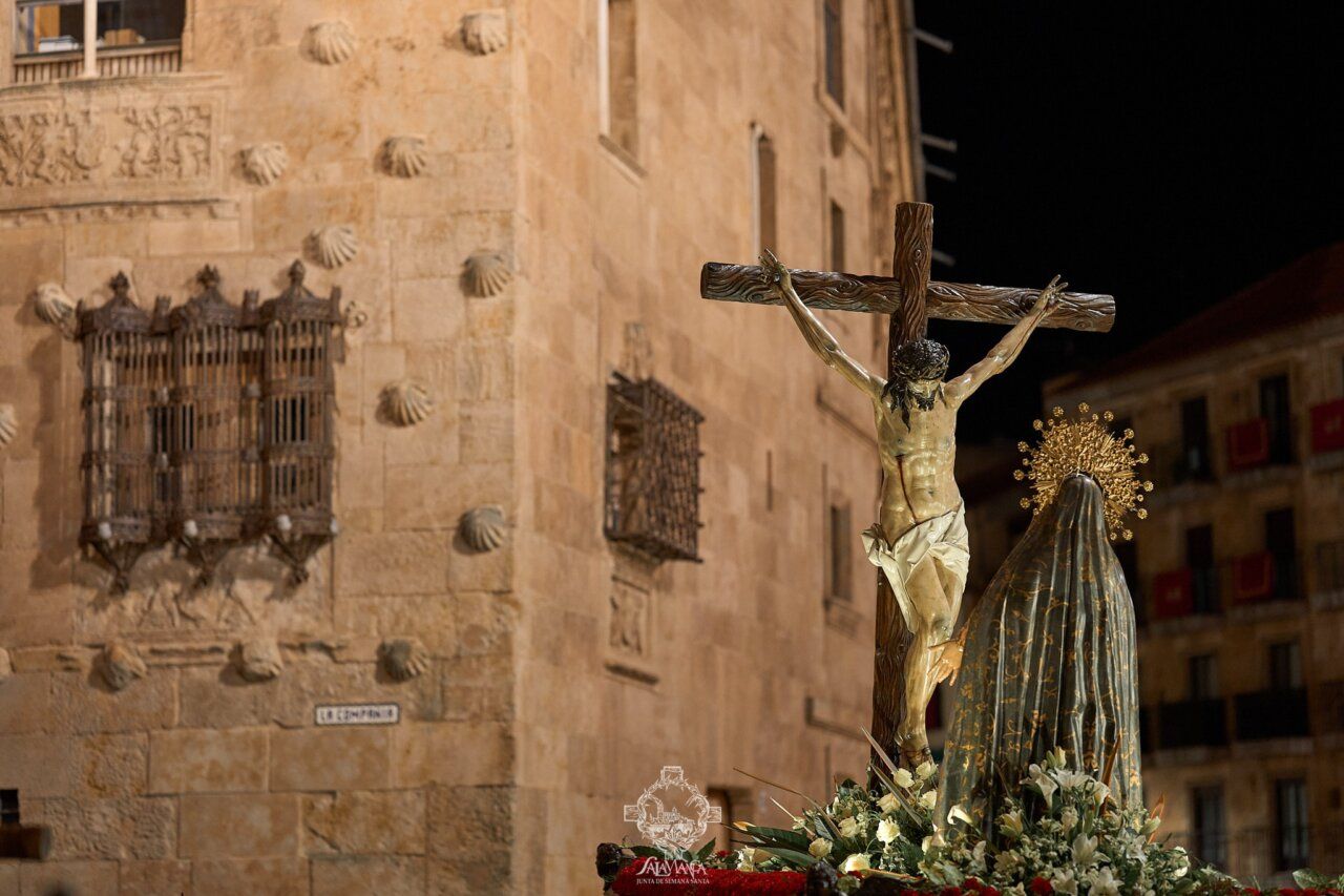 Imagen de la Hermandad Universitaria del Santísimo Cristo de la Luz en Martes Santo